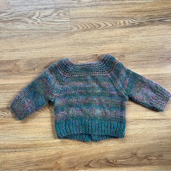 Handknit sweater baby 2T never worn cactus button, wool yarn, soft sweet child - Picture 4 of 5